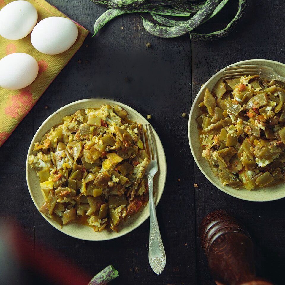 Лобия чыгыртма (Фасоль с яйцами)